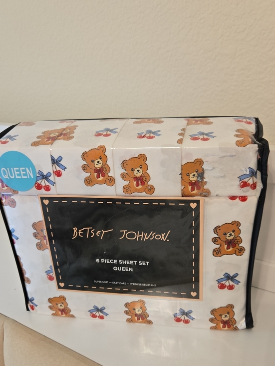 Betsey Johnson Other - Betsey Johnson White Teddy Bear & Cherry Queen Sheet Set Brand New